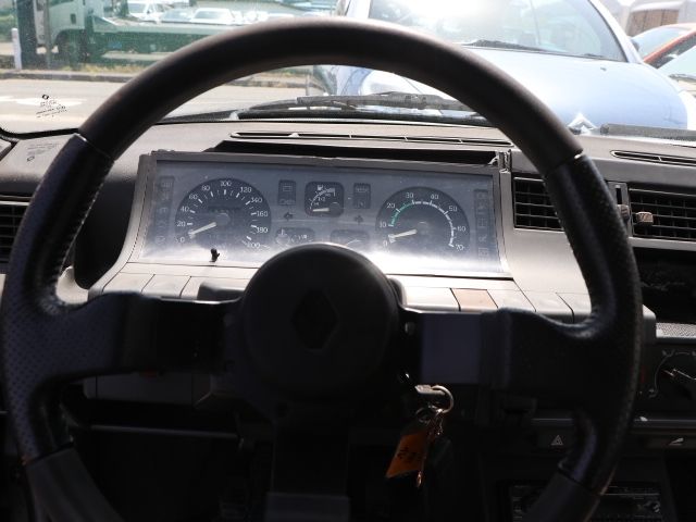 RENAULT CINQ(5) 1992 Image 31