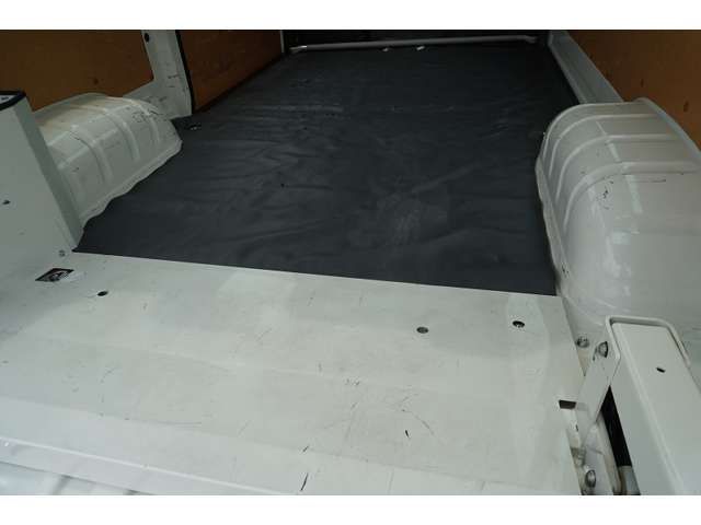 TOYOTA HIACE VAN 1.25T 2WD 2020 Image 31