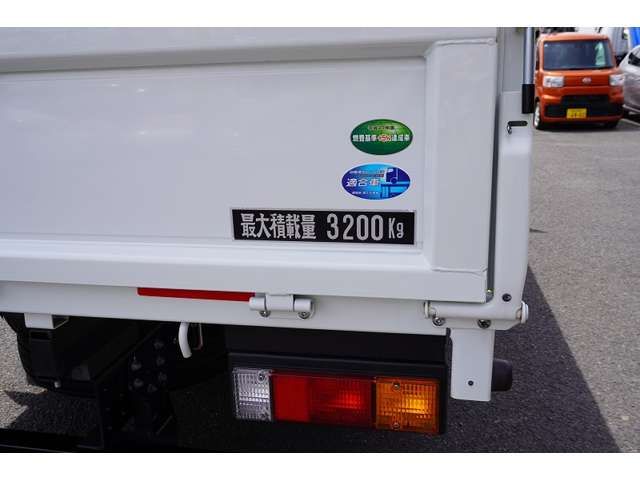 MITSUBISHI CANTER 2023 Image 31