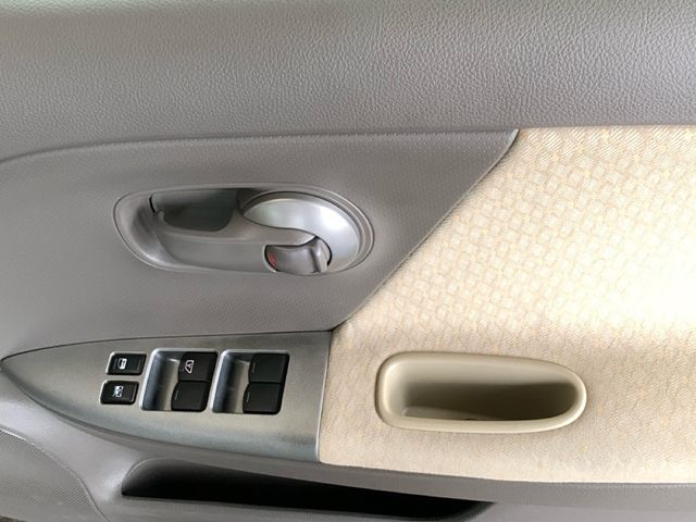 NISSAN NOTE 2012 Image 31