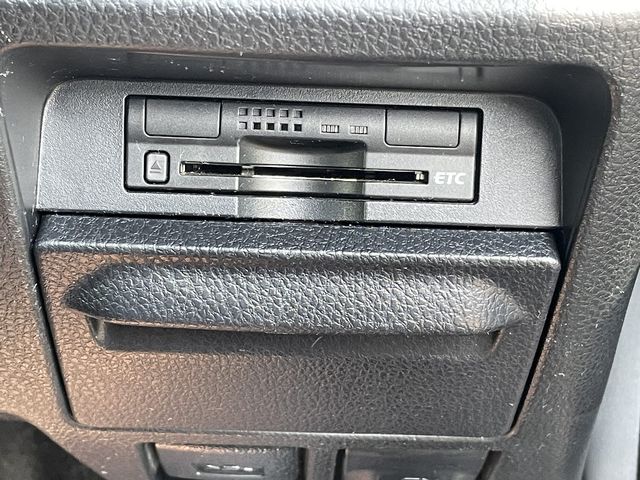 TOYOTA ESQUIRE 2015 Image 31