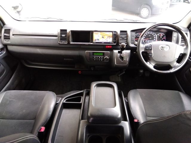 TOYOTA HIACE VAN 4WD 2016 Image 31