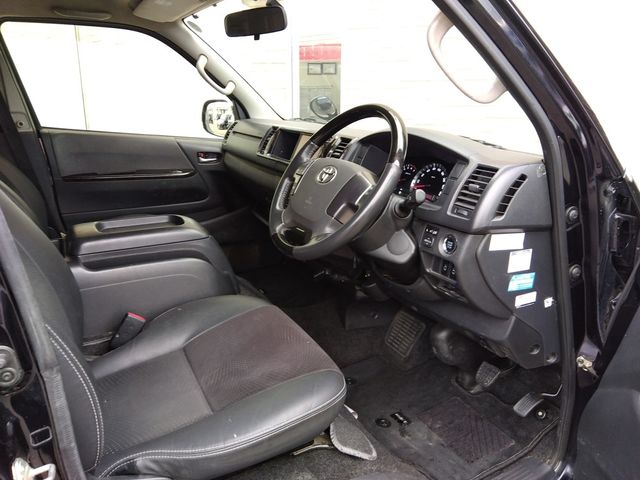 TOYOTA HIACE VAN 4WD 2016 Image 31