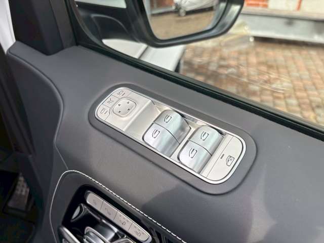 MERCEDES BENZ G CLAS 2024 Image 31