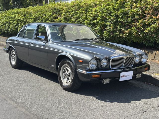 DAIMLER  1993 Image 31