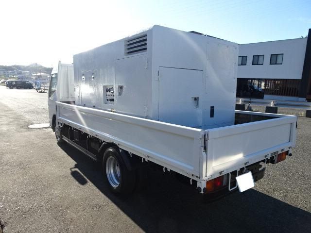 MITSUBISHI  2004 Image 31