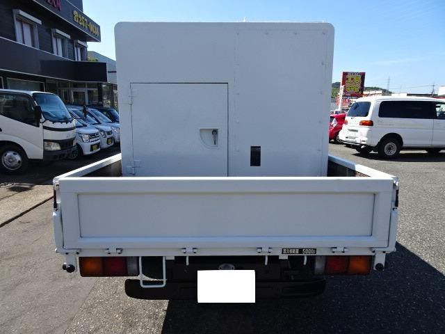 MITSUBISHI  2004 Image 31