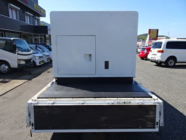 MITSUBISHI  2004 Image 31