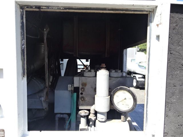 MITSUBISHI  2004 Image 31