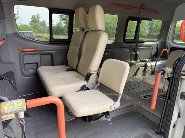 NISSAN NV350 CARAVAN 4WD 2014 Image 31