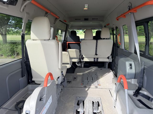 NISSAN NV350 CARAVAN 4WD 2014 Image 31