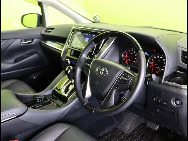 TOYOTA ALPHARD 2019 Image 31