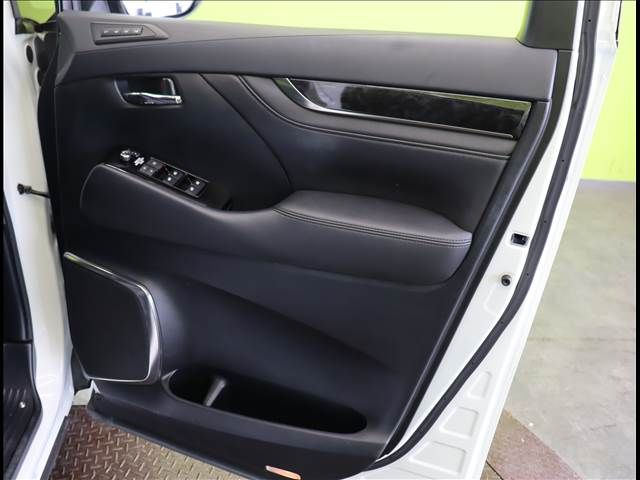 TOYOTA ALPHARD 2019 Image 31