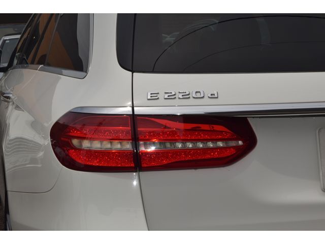 MERCEDES BENZ E CLAS 2016 Image 31