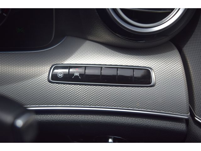 MERCEDES BENZ E CLAS 2016 Image 31