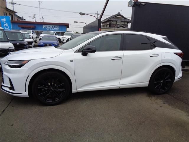 TOYOTA LEXUS RX500H 2023 Image 31