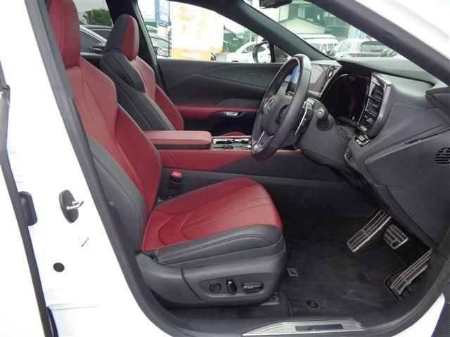 TOYOTA LEXUS RX500H 2023 Image 31