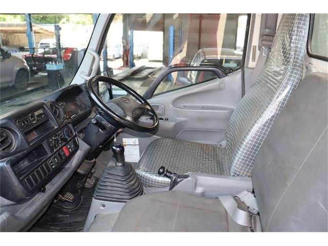 HINO DUTRO 2018 Image 31