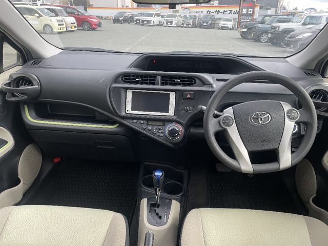 TOYOTA AQUA 2013 Image 31