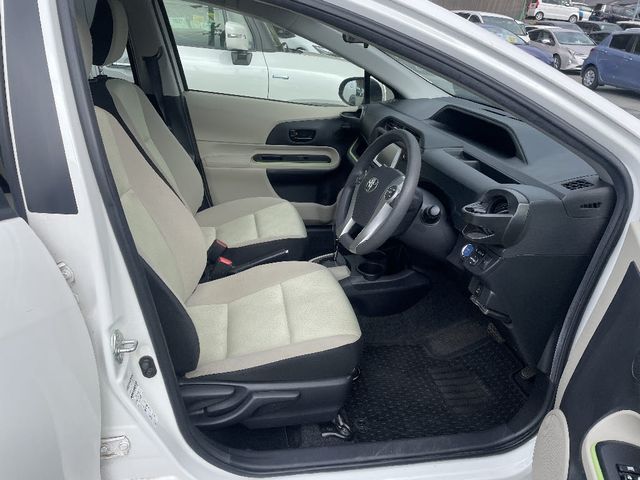 TOYOTA AQUA 2013 Image 31