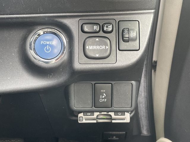 TOYOTA AQUA 2013 Image 31