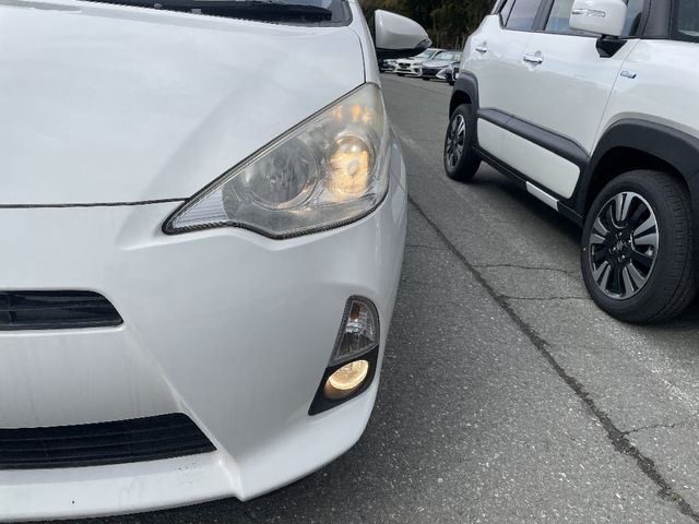 TOYOTA AQUA 2013 Image 31