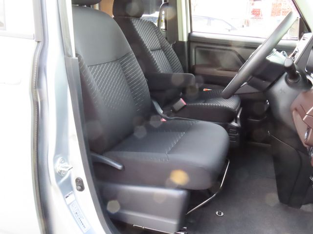 TOYOTA ROOMY 2018 Image 31