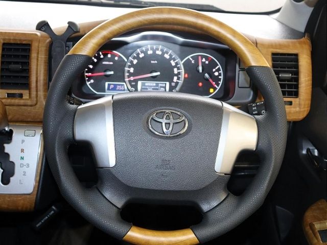 TOYOTA HIACE VAN 2WD 2014 Image 31