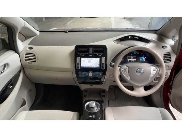 NISSAN LEAF 2015 Image 31