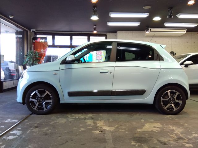 RENAULT TWINGO 2017 Image 31