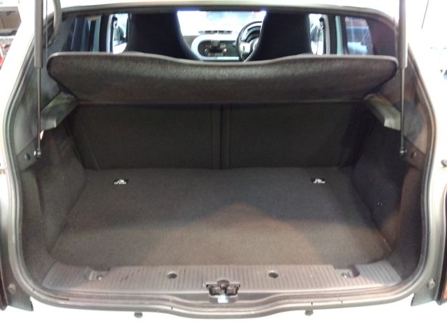 RENAULT TWINGO 2017 Image 31