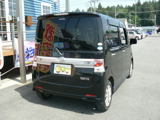 DAIHATSU TANTO CUSTOM 2010 Image 31