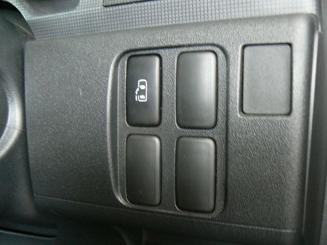 DAIHATSU TANTO CUSTOM 2010 Image 31