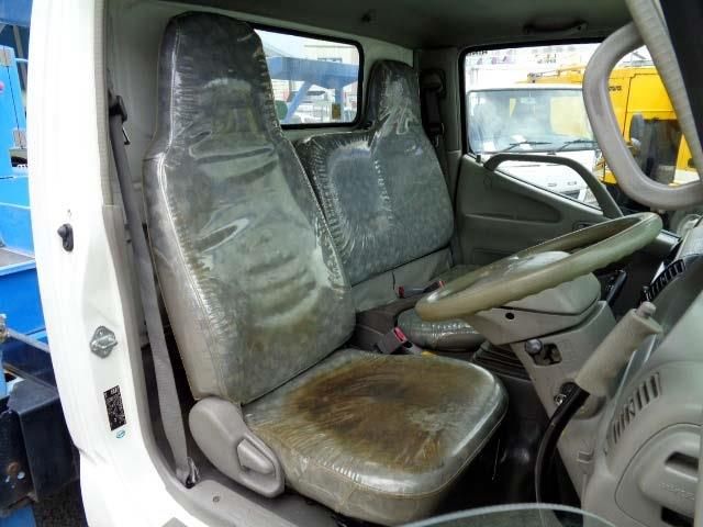 HINO DUTRO 2008 Image 31