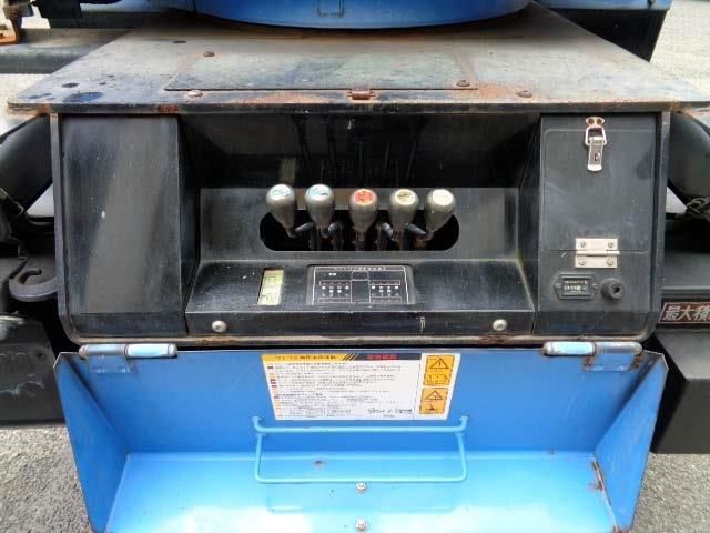 HINO DUTRO 2008 Image 31