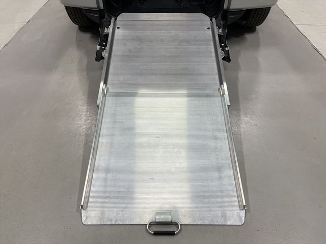 TOYOTA RACTIS 2016 Image 31