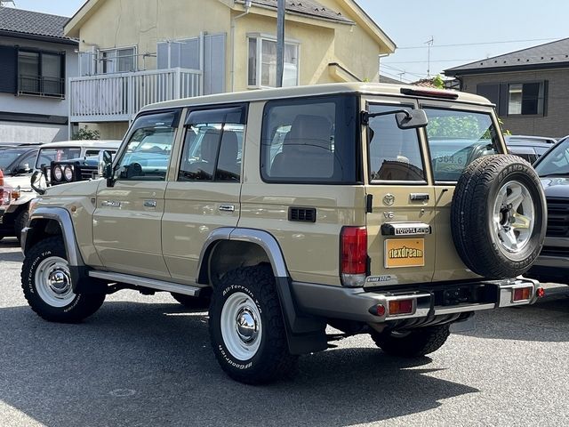 TOYOTA LANDCRUISER VAN 2014 Image 31