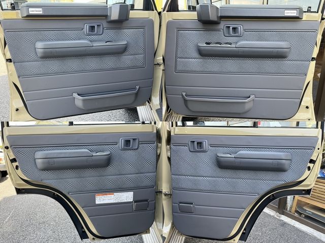 TOYOTA LANDCRUISER VAN 2014 Image 31