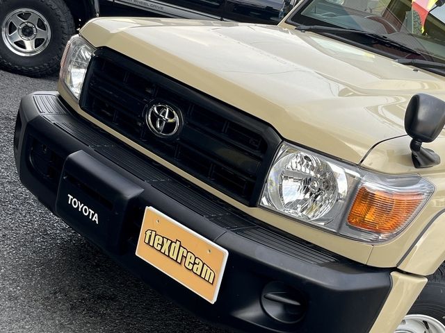 TOYOTA LANDCRUISER VAN 2015 Image 31