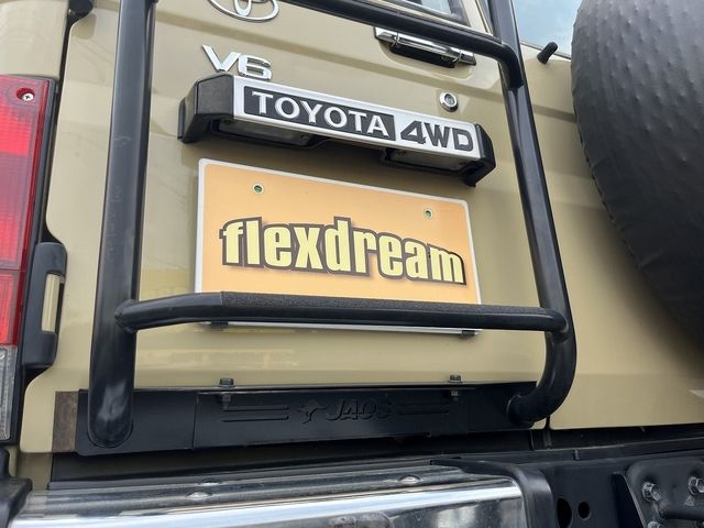 TOYOTA LANDCRUISER VAN 2015 Image 31