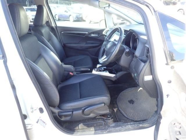 HONDA FIT HYBRID 2015 Image 31