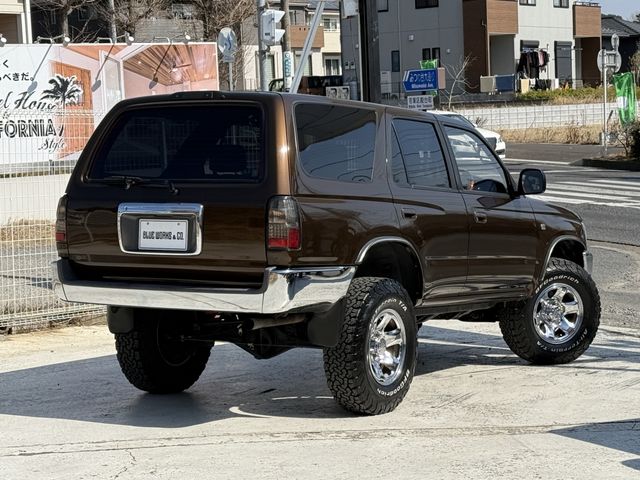 TOYOTA HILUXSURF WAGON 4WD 1996 Image 31