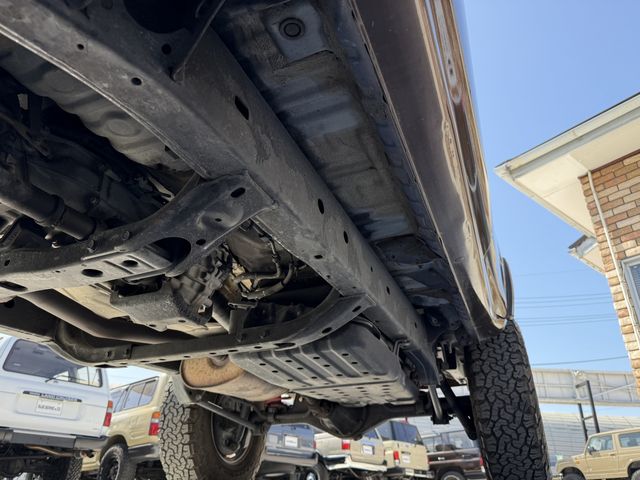 TOYOTA HILUXSURF WAGON 4WD 1996 Image 31