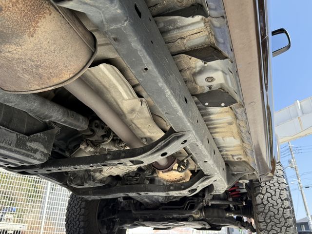 TOYOTA HILUXSURF WAGON 4WD 1996 Image 31