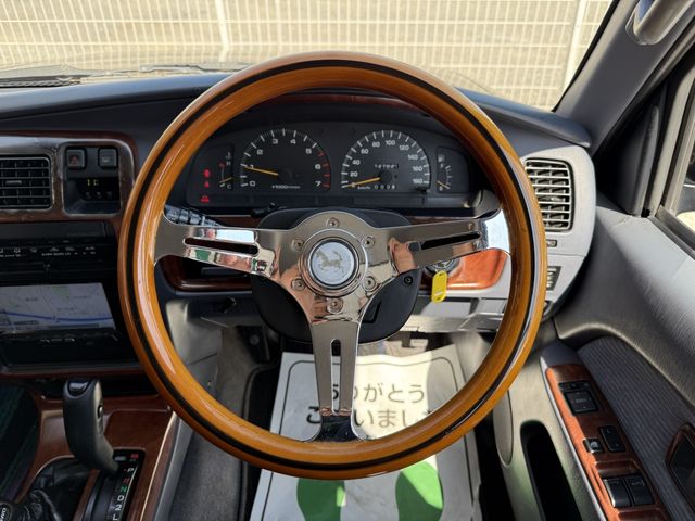 TOYOTA HILUXSURF WAGON 4WD 1996 Image 31