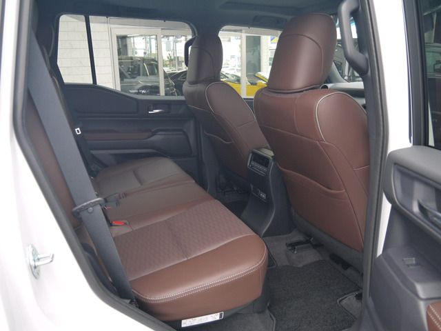 TOYOTA LANDCRUISER 250 2024 Image 31