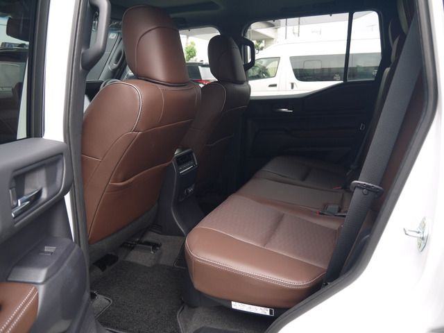 TOYOTA LANDCRUISER 250 2024 Image 31