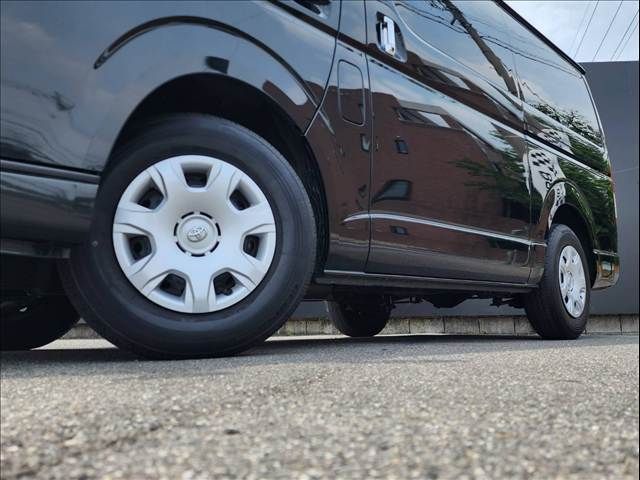TOYOTA HIACE VAN 2WD 2022 Image 31