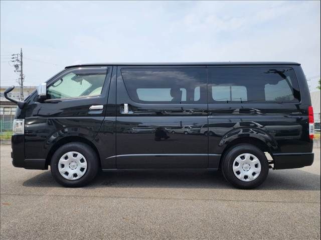 TOYOTA HIACE VAN 2WD 2022 Image 31