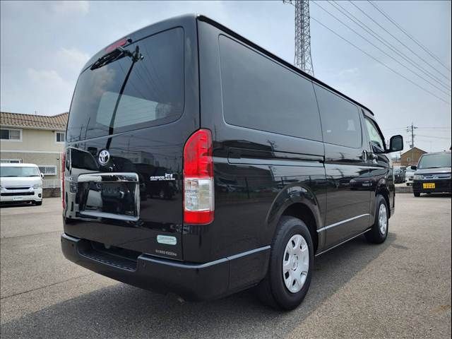 TOYOTA HIACE VAN 2WD 2022 Image 31